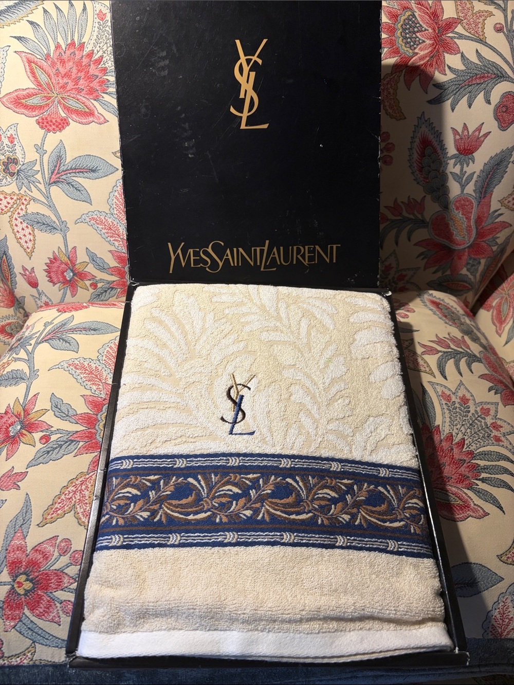 Yves Saint Laurent Cream Bath Towel w/Blue & Gold Embroidered Band NIB $195msrp